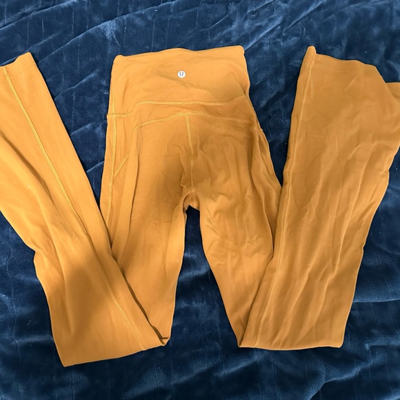 lululemon groove flare pants - Picture 3 of 3